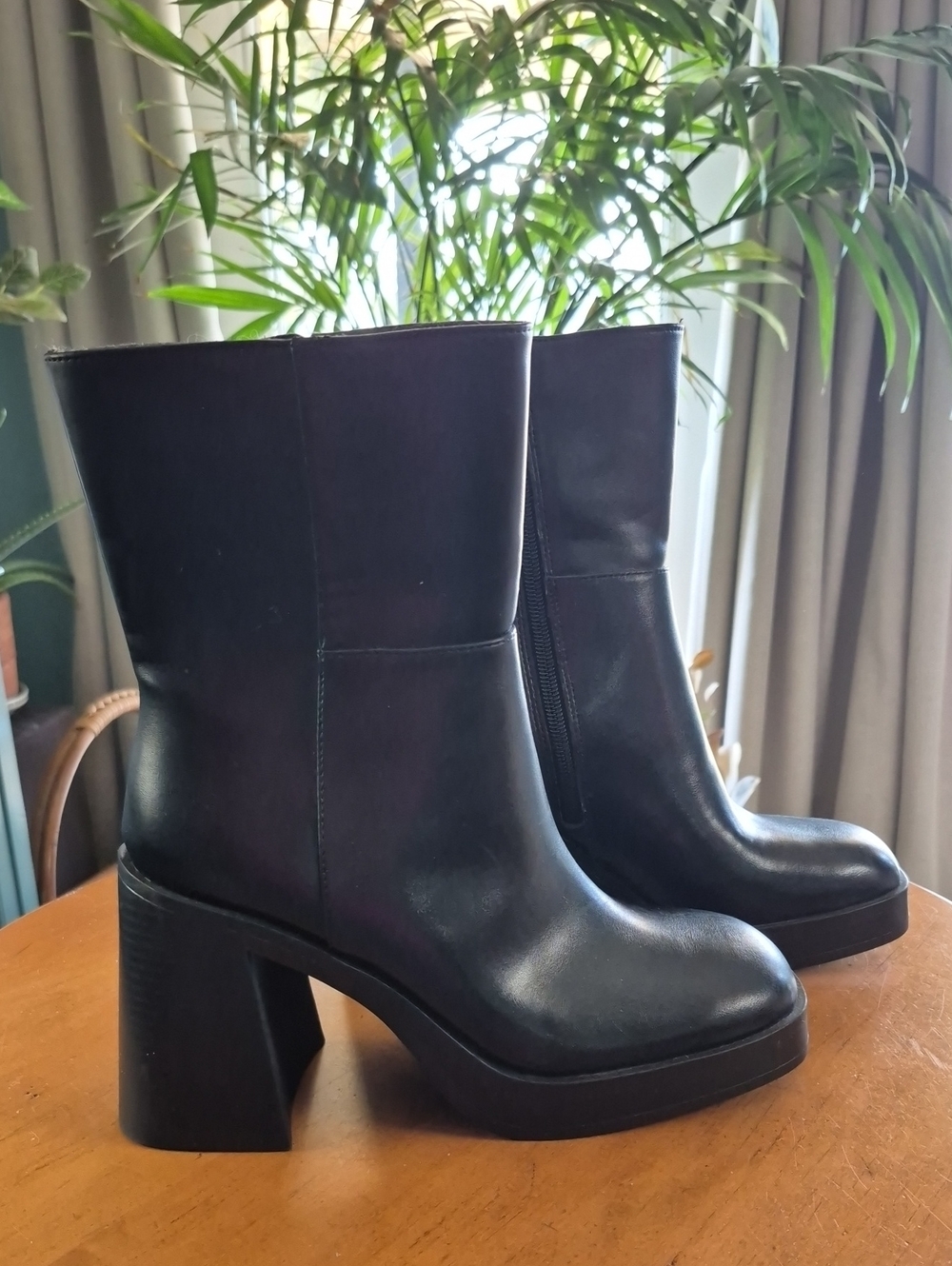 No Boundaries Women’s Black Platform Block Heel Ankle Boots. Size 9. NWT